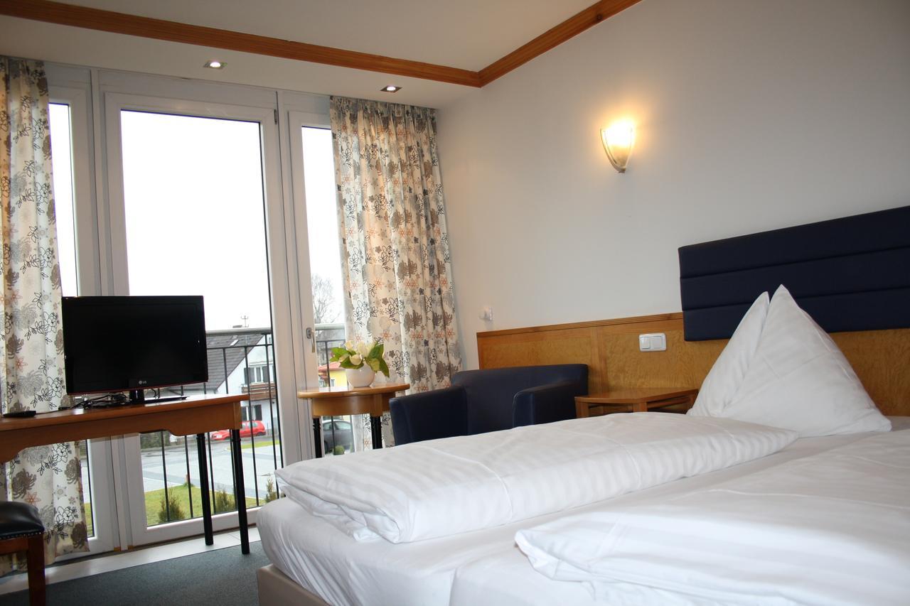 Hotel Alhartinger Hof Leonding Zimmer foto